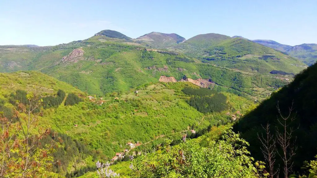 day-hikes-near-sofia-vazov-eco-path