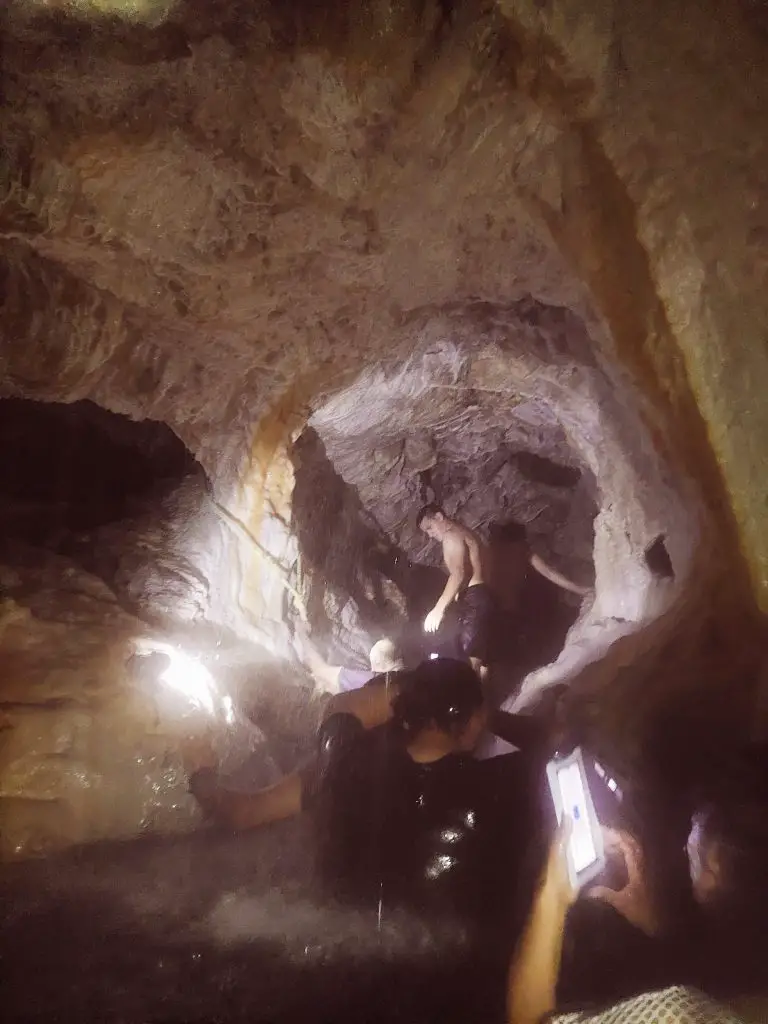 attractions in grutas tolantongo