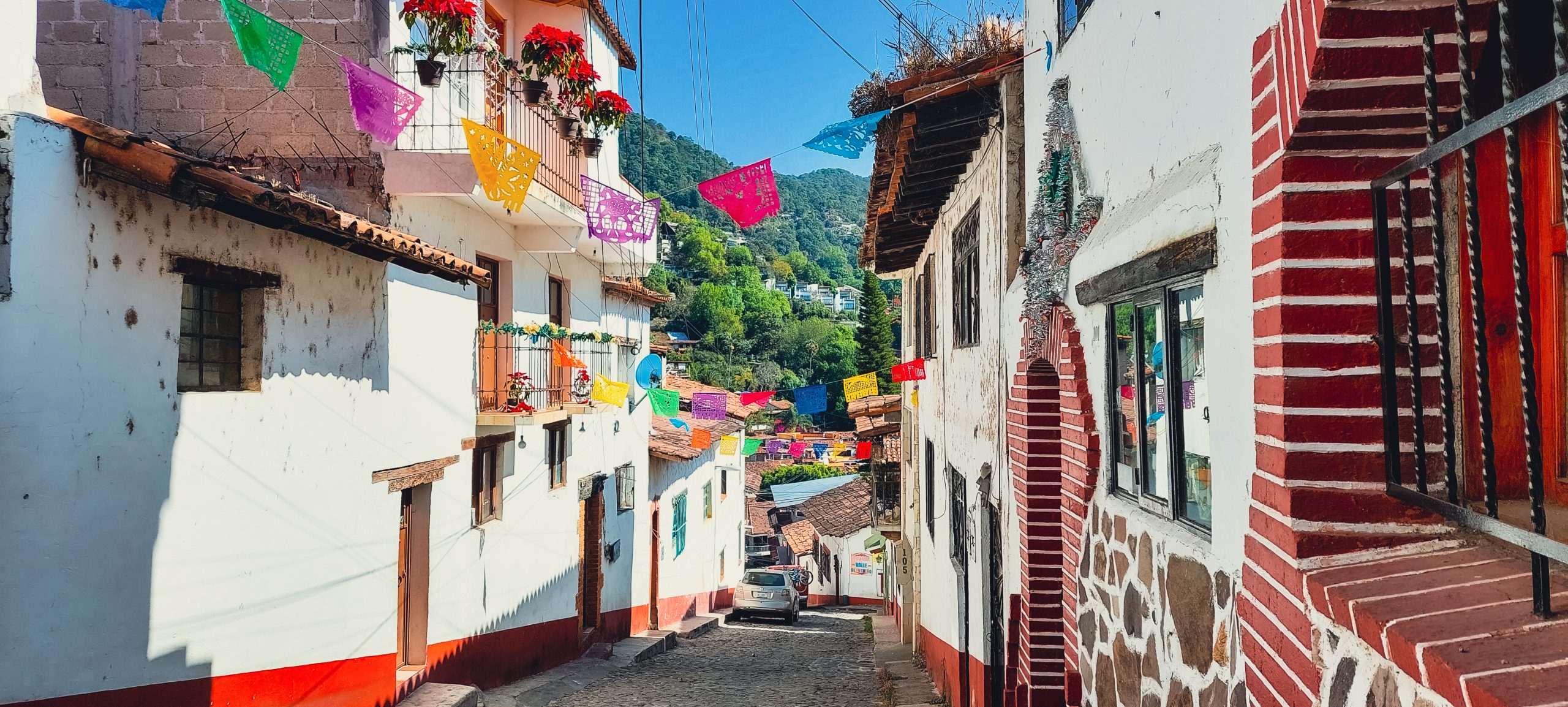 13 Best Things to do in Valle de Bravo, Mexico • Owl Over The World
